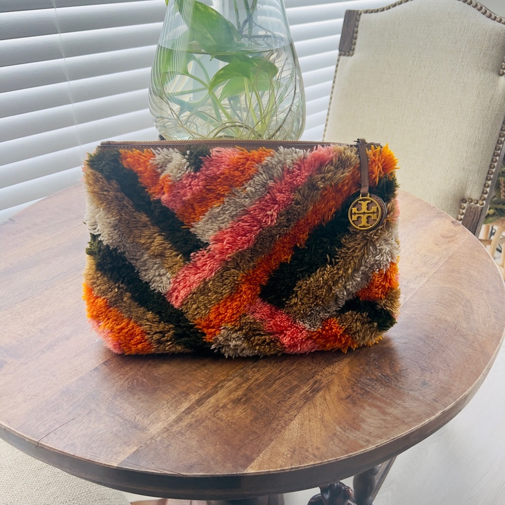 Tory Burch Multicolor Chevron Clutching